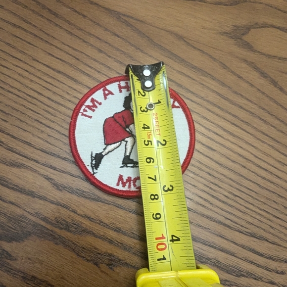 - - I'm a Hockey Mom patch. Sew on. Vintage. 3 inches . Kitchi. - Picture 3 of 3